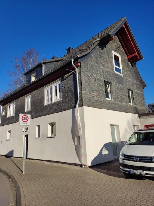 Kinderklinik, 600M Zum Bahnhof 2B Siegen Exteriér fotografie